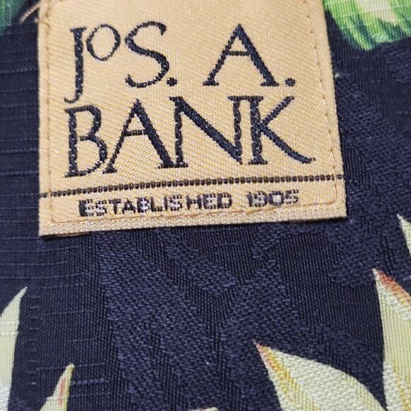 JA Banks Men's Traditional Fit Camp Shirt Size Large, Little Wear - Like New - Picture 4 of 8